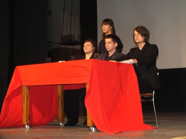 żegnaj marionetko