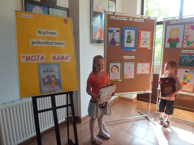 Wystawa pokonkursowa pt. ,,Moja mama” — zdjęcie 8