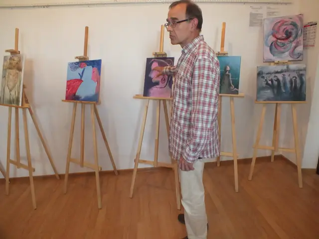 Wystawa poplenerowa III Miejskiego Pleneru Malarskiego — zdjęcie 14