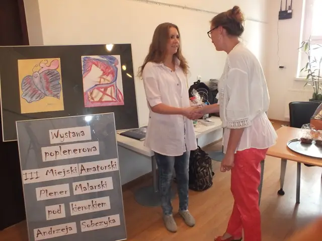 Wystawa poplenerowa III Miejskiego Pleneru Malarskiego — zdjęcie 16