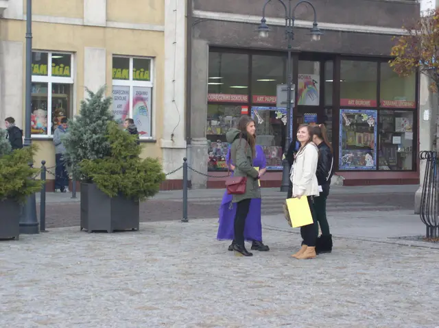 Happening pt. „Uwaga! Martwi przyjaciele! Zakaz fotografowania!” — zdjęcie 1