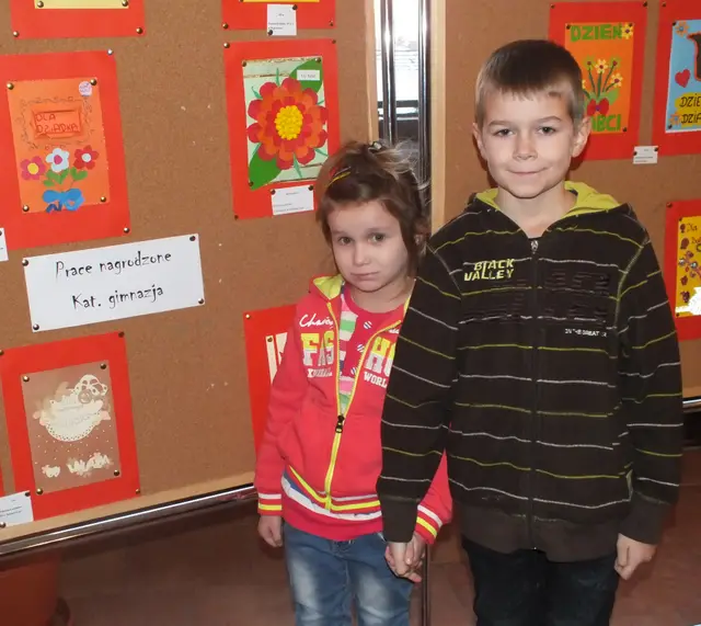 Wystawa ,,Laurka dla babci i dziadka” — zdjęcie 7