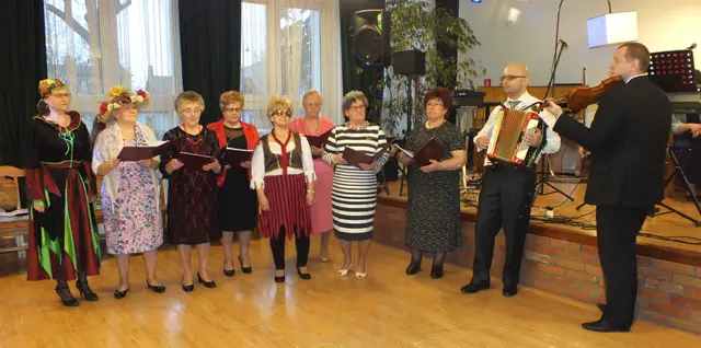 Karnawałowo w  Klubie Seniora „Echo” — zdjęcie 6