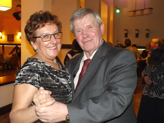 Karnawałowo w  Klubie Seniora „Echo” — zdjęcie 9