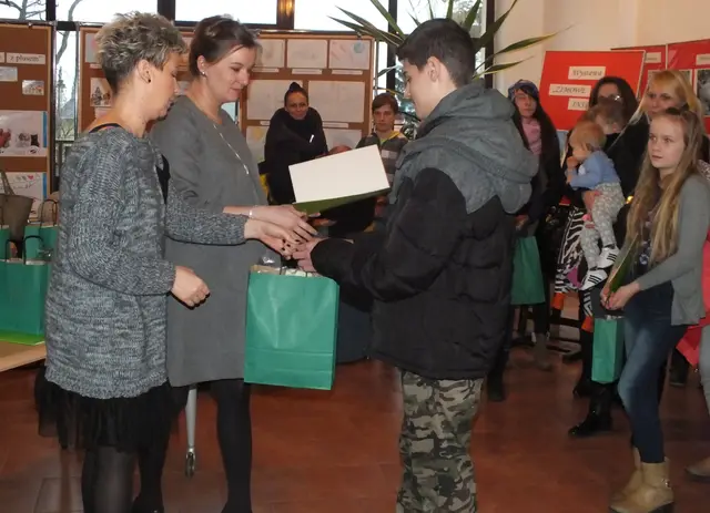 Wystawa ,,Walentynkowy czar” — zdjęcie 11