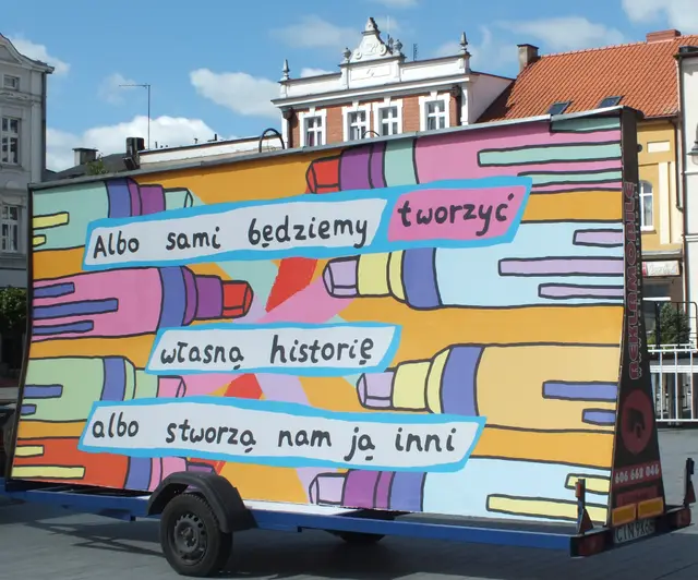 Mobilna wystawa w plenerze — zdjęcie 2