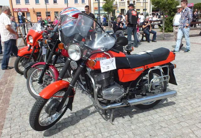 Wystawa zabytkowych motocykli — zdjęcie 3