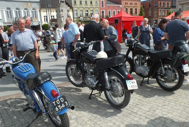 Wystawa zabytkowych motocykli — zdjęcie 9