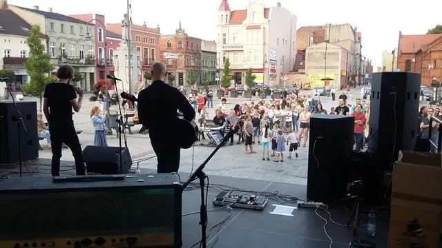 „Bladysolo” na wąbrzeskim rynku — zdjęcie 1