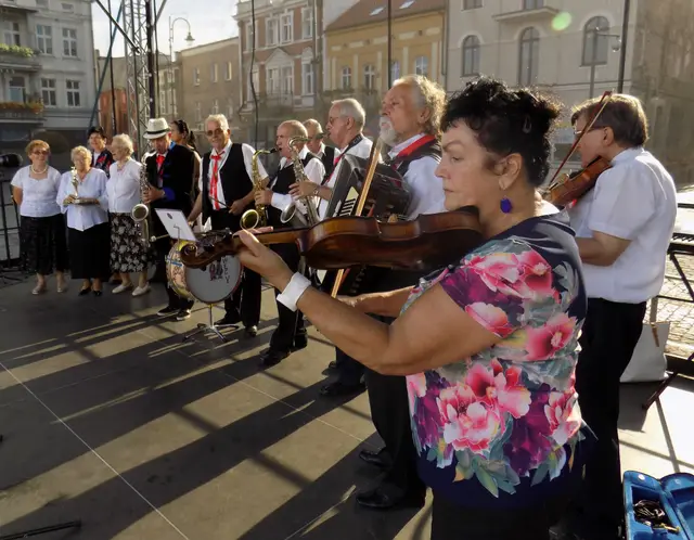 Kapele podwórkowe w Wąbrzeźnie — zdjęcie 10