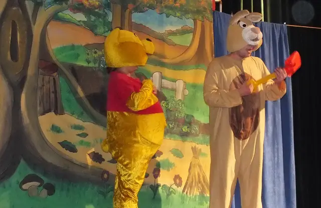 Spektakl teatralny dla dzieci ,,Jesień u Kubusia Puszatka” — zdjęcie 4