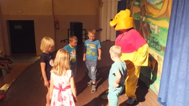 Spektakl teatralny dla dzieci ,,Jesień u Kubusia Puszatka” — zdjęcie 7