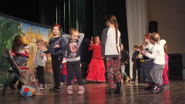 Mikołajkowe spotkanie z teatrem — zdjęcie 7