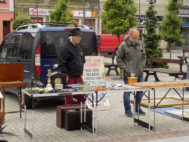 Pchli targ na wąbrzeskim rynku — zdjęcie 4