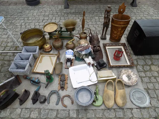 Pchli targ na wąbrzeskim rynku — zdjęcie 12