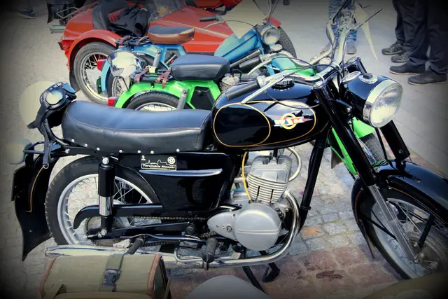 Wystawa zabytkowych motocykli — zdjęcie 8