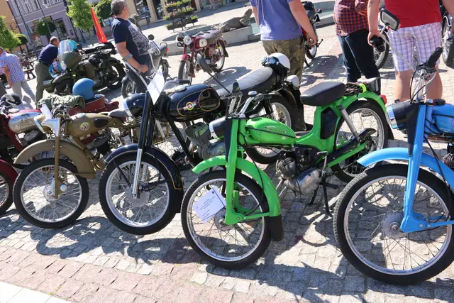 Wystawa zabytkowych motocykli — zdjęcie 12
