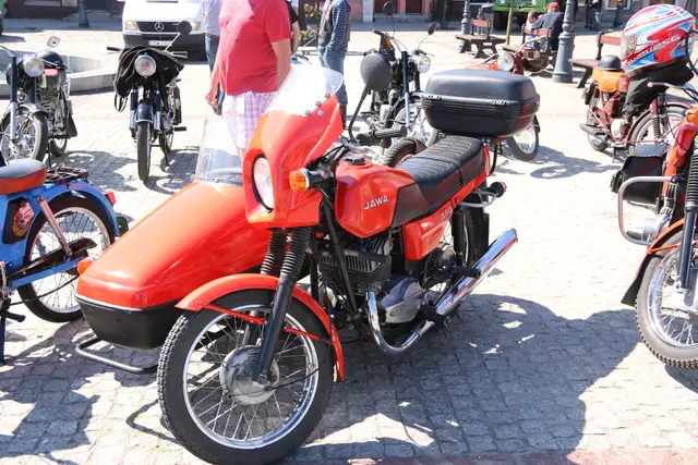Wystawa zabytkowych motocykli — zdjęcie 13