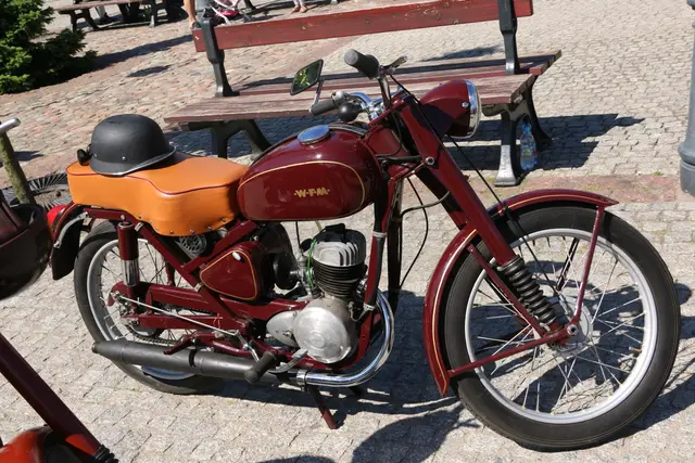 Wystawa zabytkowych motocykli — zdjęcie 19