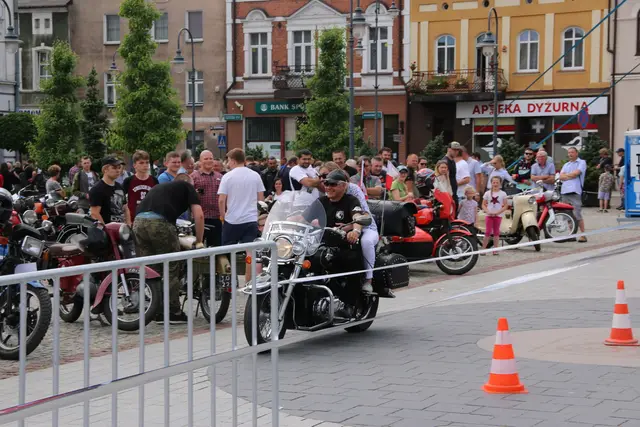 Wystawa zabytkowych motocykli — zdjęcie 29