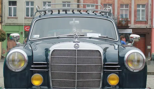 „Pchli targ” z motozabytkami w  tle … — zdjęcie 20