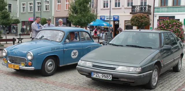 „Pchli targ” z motozabytkami w  tle … — zdjęcie 26