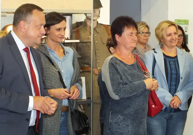 Wystawa kolekcji kart Marka Niemira — zdjęcie 11