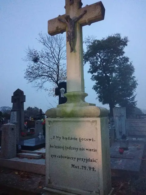 „Cmentarnym szlakiem…”- spacer historyczny — zdjęcie 4