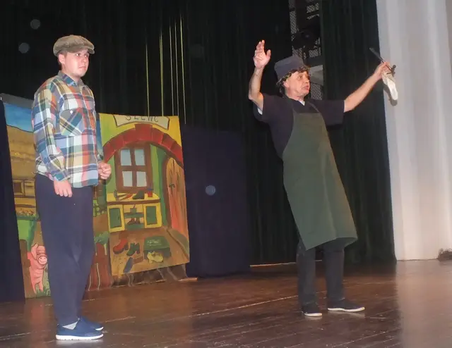 Spektakl teatralny — zdjęcie 3