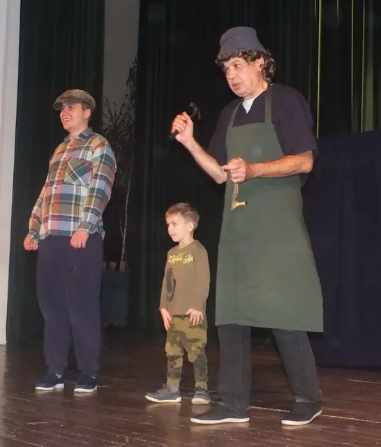 Spektakl teatralny — zdjęcie 4