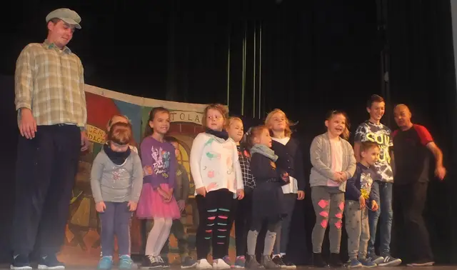 Spektakl teatralny — zdjęcie 9