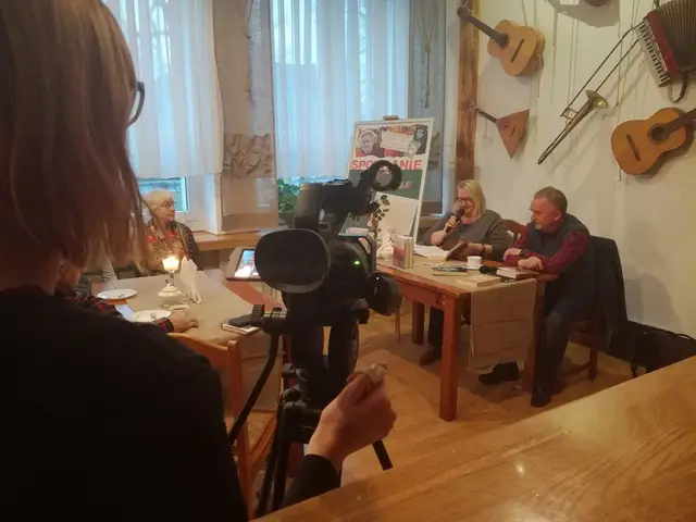 Spotkanie autorskie z Jackiem Stochmalem — zdjęcie 5
