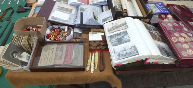 Pchli targ na wąbrzeskim rynku — zdjęcie 3