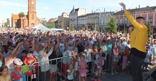 Kapele podwórkowe w Wąbrzeźnie. — zdjęcie 7