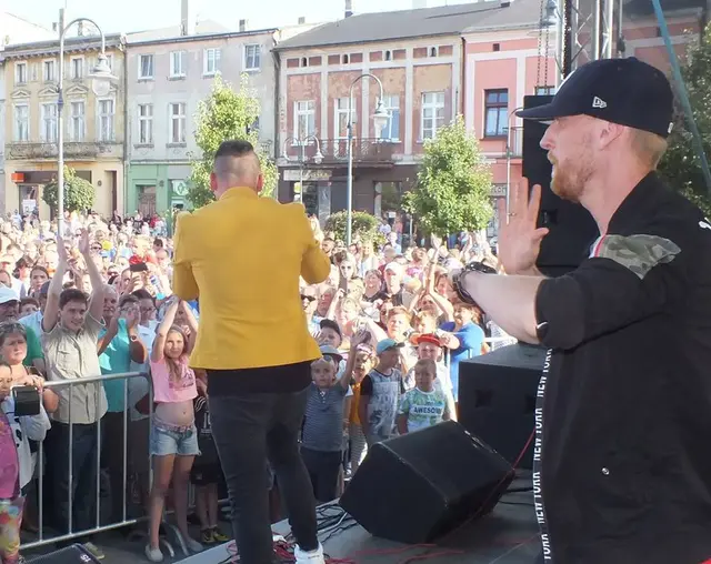 Kapele podwórkowe w Wąbrzeźnie. — zdjęcie 9
