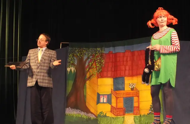 Spektakl teatralny w WDK — zdjęcie 1
