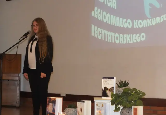 Konkurs recytatorski – „Jan Paweł II i Zbigniew Herbert” – rozstrzygnięty — zdjęcie 12