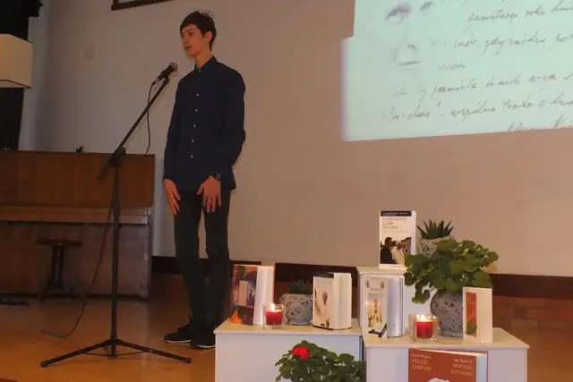 Konkurs recytatorski – „Jan Paweł II i Zbigniew Herbert” – rozstrzygnięty — zdjęcie 14