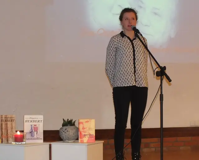 Konkurs recytatorski – „Jan Paweł II i Zbigniew Herbert” – rozstrzygnięty — zdjęcie 15