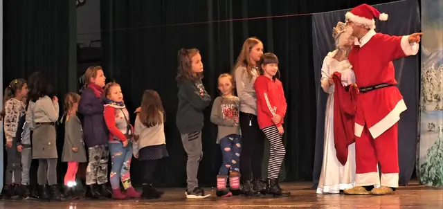Świąteczne spotkanie z teatrem — zdjęcie 5