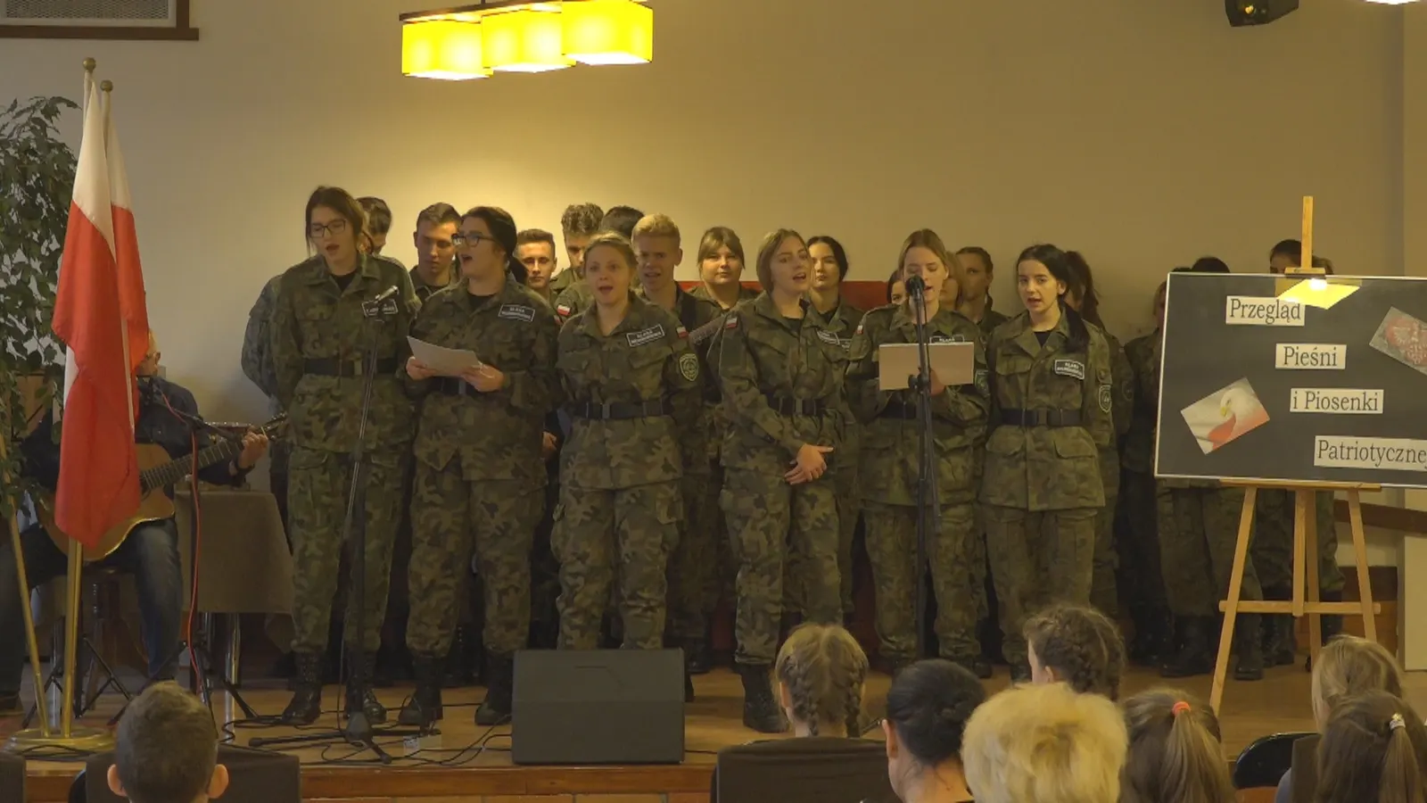 Pieśni patriotyczne w WDK
