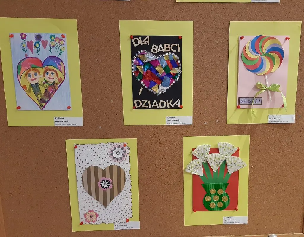 Wystawa laurek dla babci i dziadka