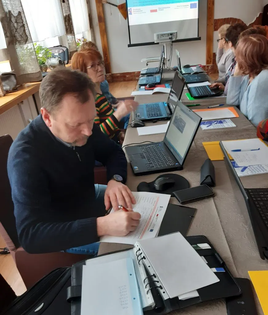Kurs komputerowy w UTW