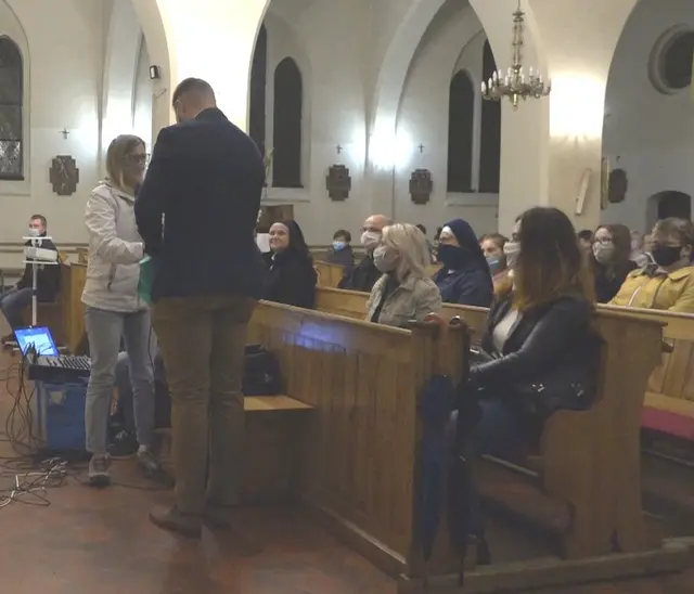 Wystawa „Odnajdując Boga” w kościele farnym — zdjęcie 4