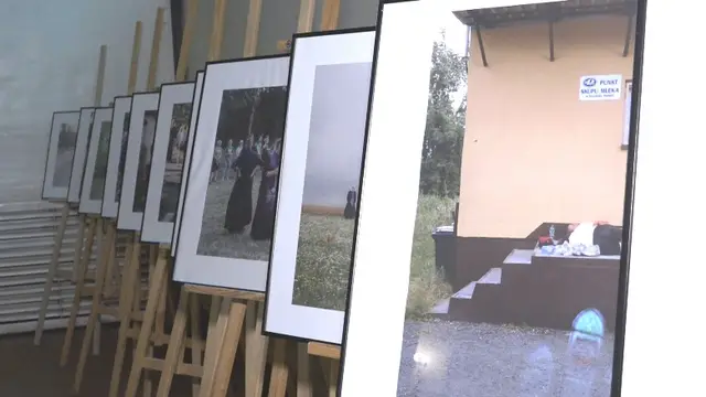 Wystawa „Odnajdując Boga” w kościele farnym — zdjęcie 8