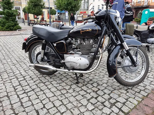 Wystawa zabytkowych motocykli za nami… — zdjęcie 7