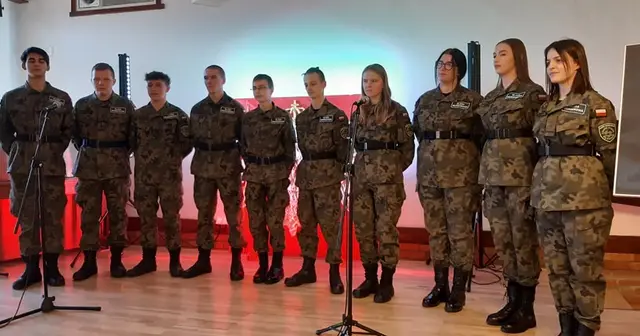 Piosenki patriotyczne w WDK — zdjęcie 13