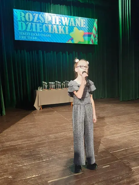 Rozśpiewane dzieciaki na scenie WDK — zdjęcie 7