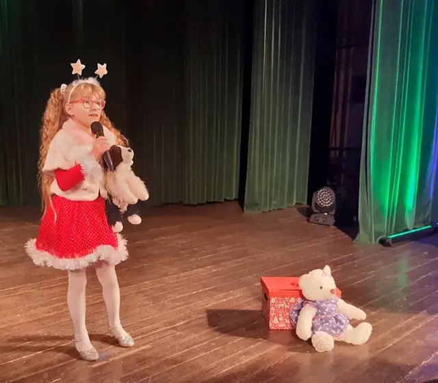 Rozśpiewane dzieciaki na scenie WDK — zdjęcie 8