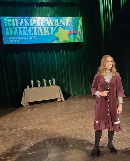 Rozśpiewane dzieciaki na scenie WDK — zdjęcie 23